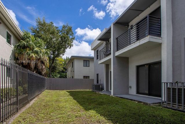 2061 Washington Avenue 4, Opa-Locka # 4, Opa Locka, FL 33054