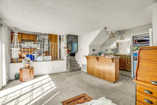 6308 Hillsdale Boulevard, Sacramento, CA 95842