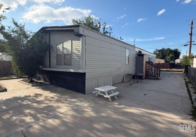 2512 Fairview Road, Bakersfield, CA 93304