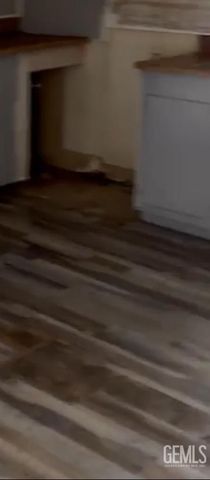 2512 Fairview Road, Bakersfield, CA 93304