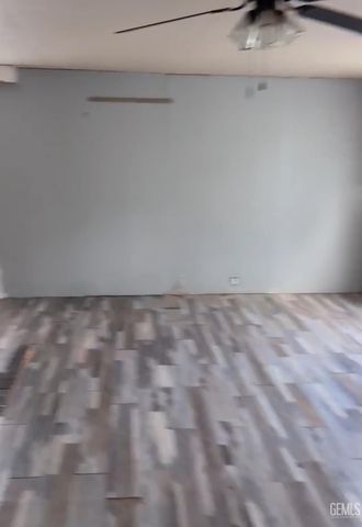 2512 Fairview Road, Bakersfield, CA 93304