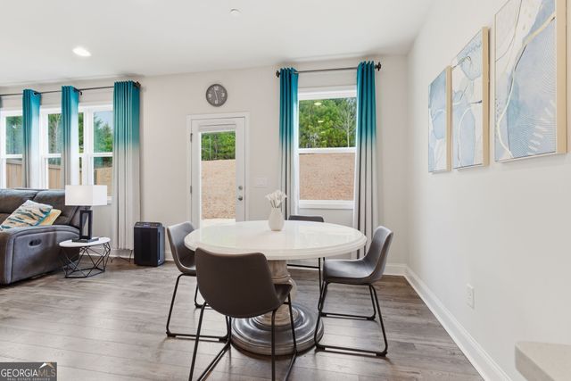 325 Hayden Circle, Woodstock, GA 30189