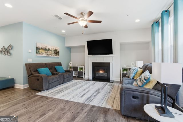 325 Hayden Circle, Woodstock, GA 30189