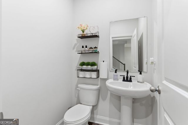 325 Hayden Circle, Woodstock, GA 30189