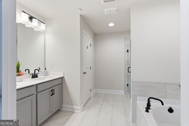 325 Hayden Circle, Woodstock, GA 30189