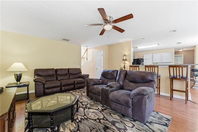 3561 Coveside Court, Loganville, GA 30052