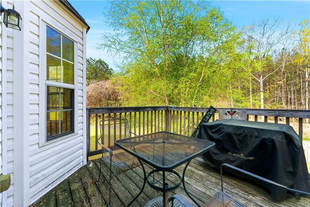 3561 Coveside Court, Loganville, GA 30052