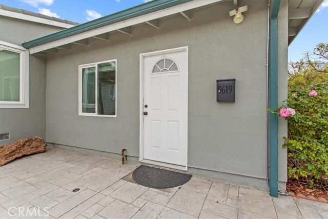 9617 Cedros, Panorama City (los Angeles), CA 91402