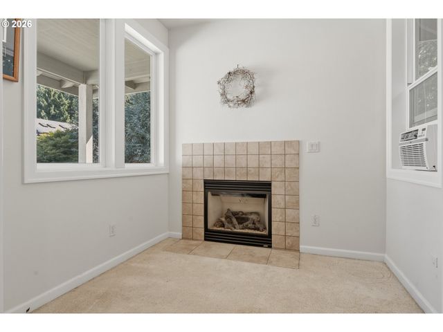 3109 Sw COLLINS Ct, Portland, OR 97219