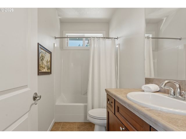 3109 Sw COLLINS Ct, Portland, OR 97219