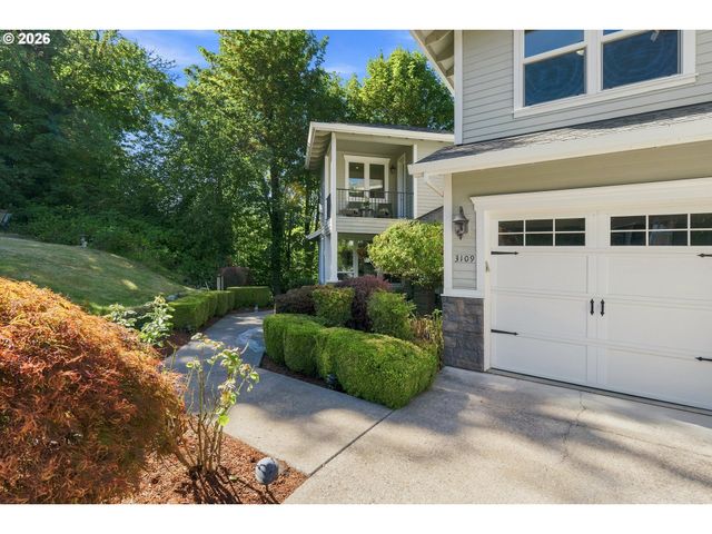 3109 Sw COLLINS Ct, Portland, OR 97219