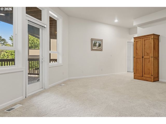 3109 Sw COLLINS Ct, Portland, OR 97219