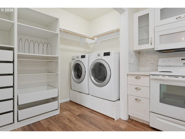 3109 Sw COLLINS Ct, Portland, OR 97219