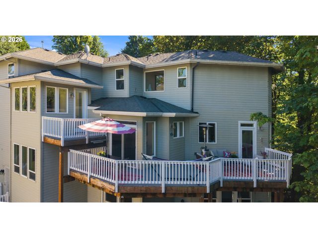 3109 Sw COLLINS Ct, Portland, OR 97219