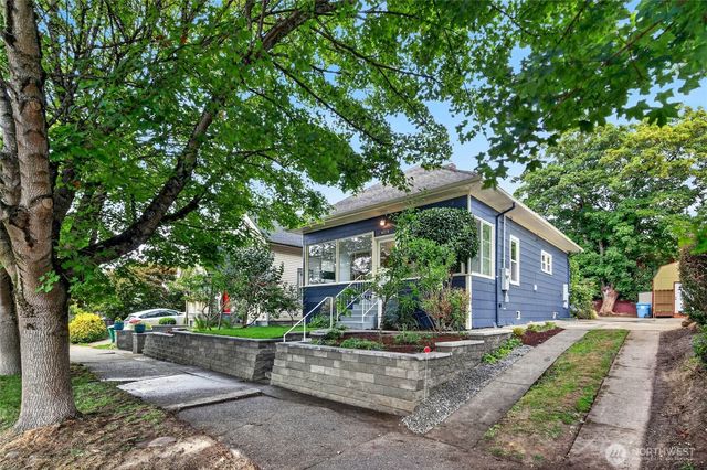 4218 26th Avenue SW, Seattle, WA 98106
