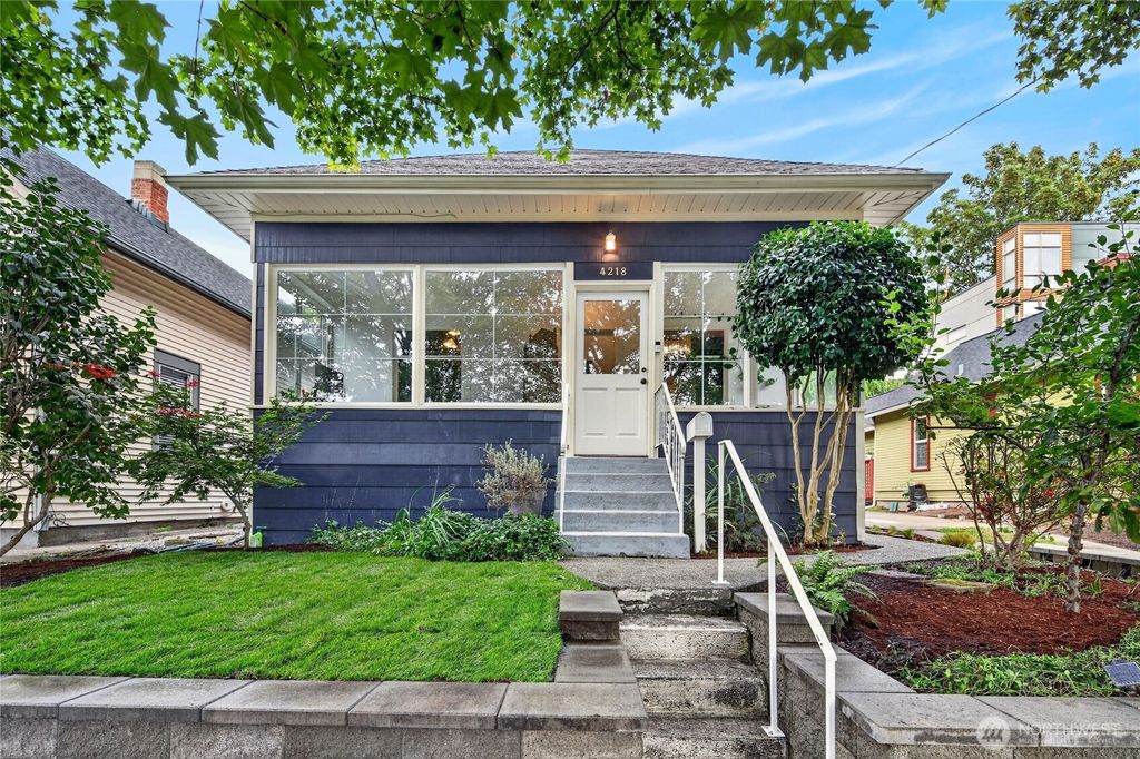 4218 26th Avenue SW, Seattle, WA 98106