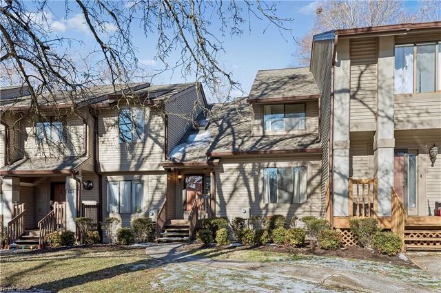 225 Bridgewater DR, Newport News, VA 23603