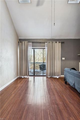 225 Bridgewater DR, Newport News, VA 23603