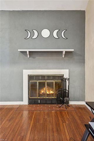 225 Bridgewater DR, Newport News, VA 23603