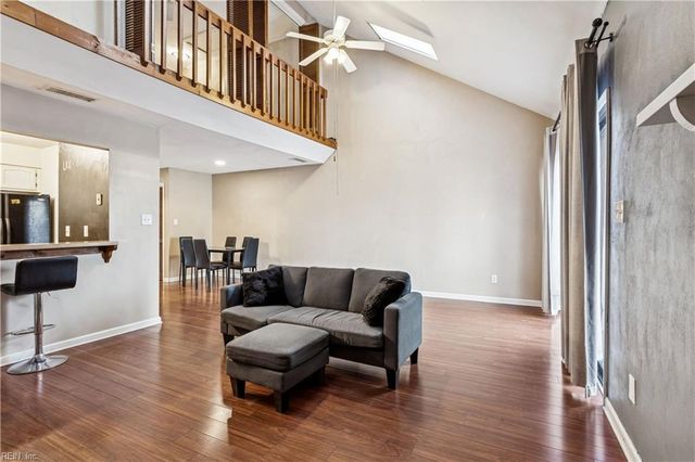 225 Bridgewater DR, Newport News, VA 23603