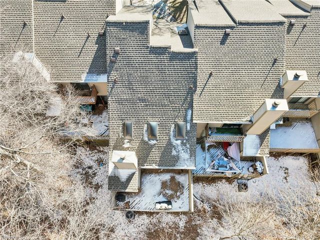 225 Bridgewater DR, Newport News, VA 23603