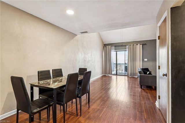 225 Bridgewater DR, Newport News, VA 23603