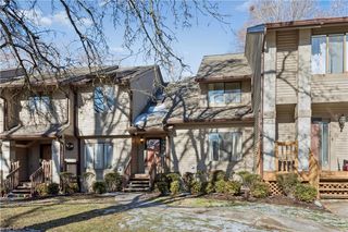 225 Bridgewater DR, Newport News, VA 23603