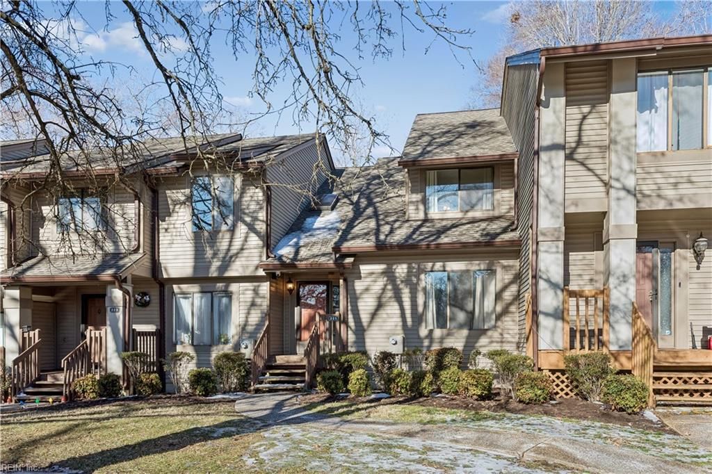 225 Bridgewater DR, Newport News, VA 23603