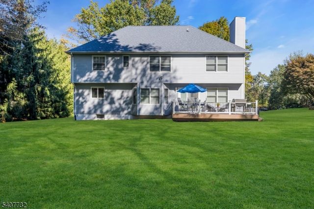 4 Erin Ct, Bridgewater Twp., NJ 08807