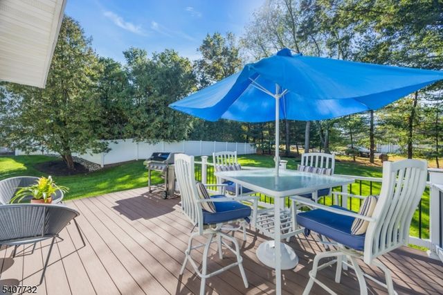 4 Erin Ct, Bridgewater Twp., NJ 08807