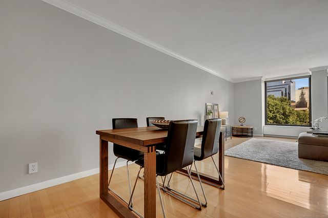 1 Gold Street APT 9D, Hartford, CT 06103