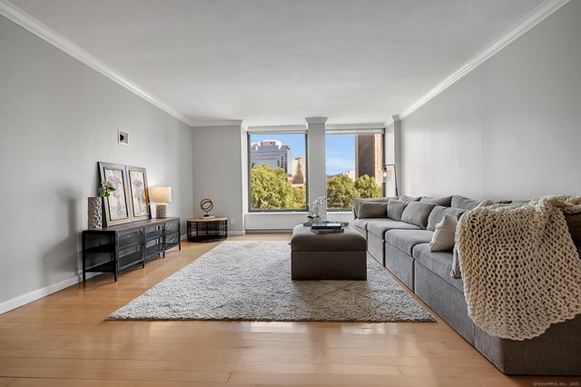 1 Gold Street APT 9D, Hartford, CT 06103