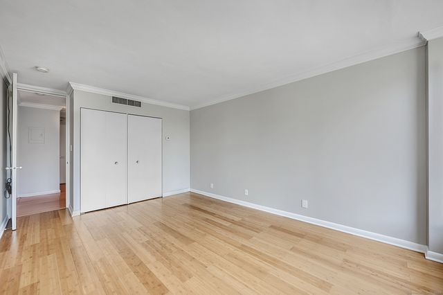 1 Gold Street APT 9D, Hartford, CT 06103