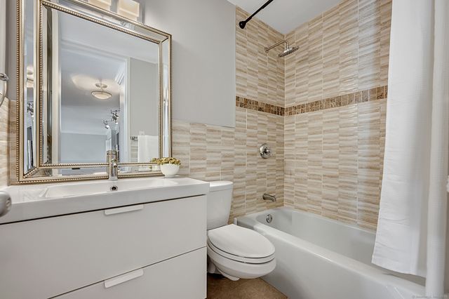 1 Gold Street APT 9D, Hartford, CT 06103