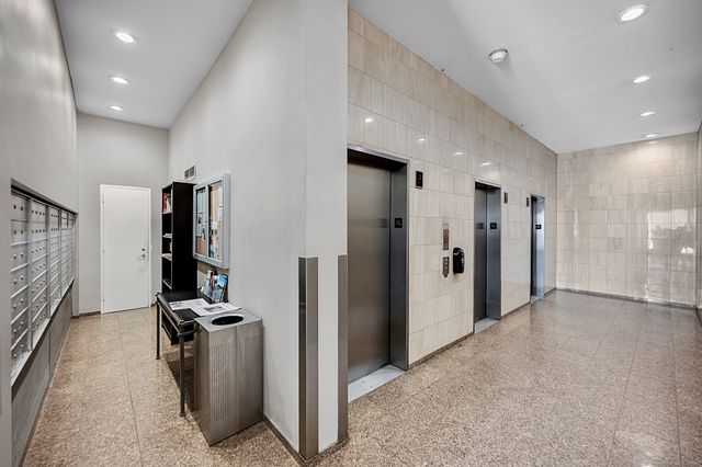 1 Gold Street APT 9D, Hartford, CT 06103