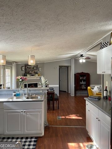 5859 Lake Sinclair Drive, Sparta, GA 31087