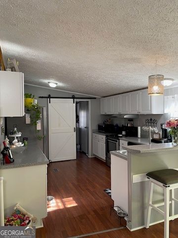 5859 Lake Sinclair Drive, Sparta, GA 31087