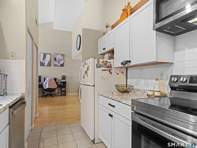 132 Bennett Street 302, Bridgeport, CT 06605