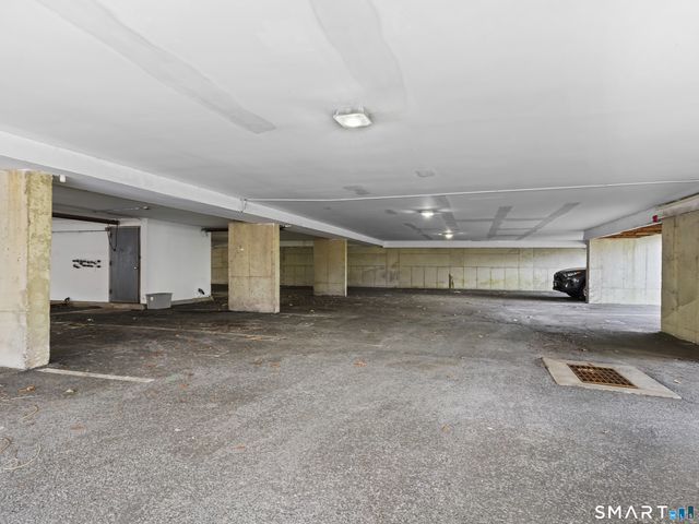 132 Bennett Street 302, Bridgeport, CT 06605