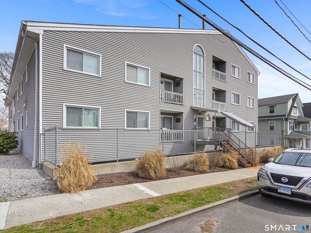 132 Bennett Street 302, Bridgeport, CT 06605