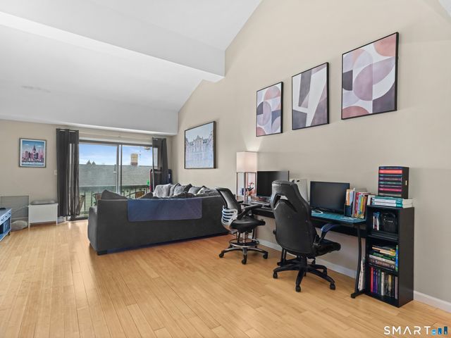 132 Bennett Street 302, Bridgeport, CT 06605