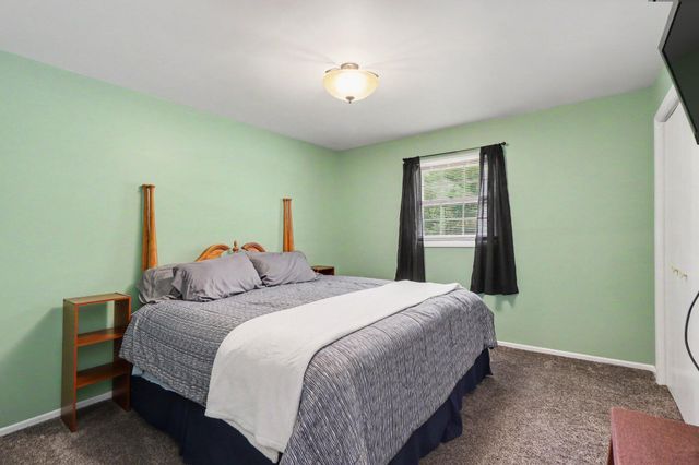 5531 Morehouse Court, Portage, IN 46368