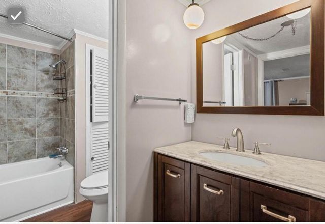 14075 1st Avenue, Bayou La Batre, AL 36509