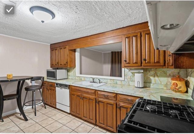 14075 1st Avenue, Bayou La Batre, AL 36509