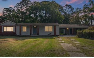 14075 1st Avenue, Bayou La Batre, AL 36509
