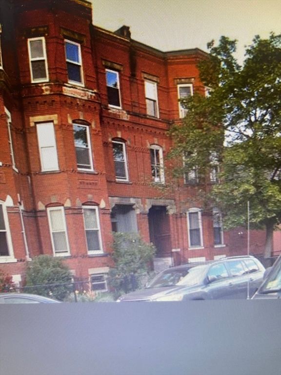 30 Alaska St, Boston, MA 02119