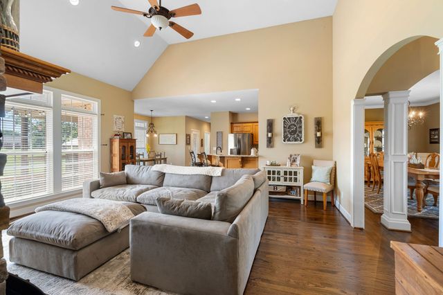 69 Deer Run Rd, Cross Plains, TN 37049