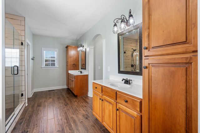 69 Deer Run Rd, Cross Plains, TN 37049