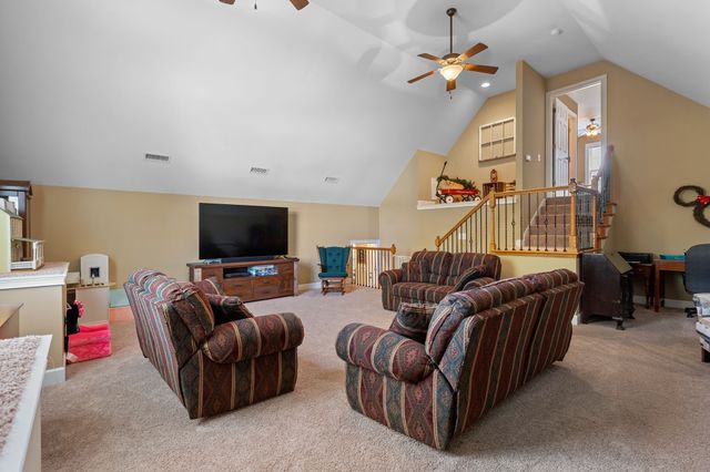 69 Deer Run Rd, Cross Plains, TN 37049