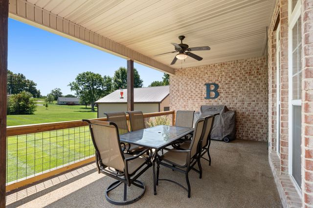69 Deer Run Rd, Cross Plains, TN 37049